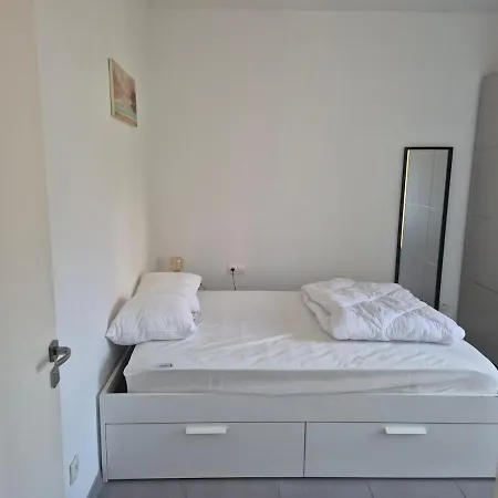 Au Premier Etage Au Centre * La Londe-les-Maures